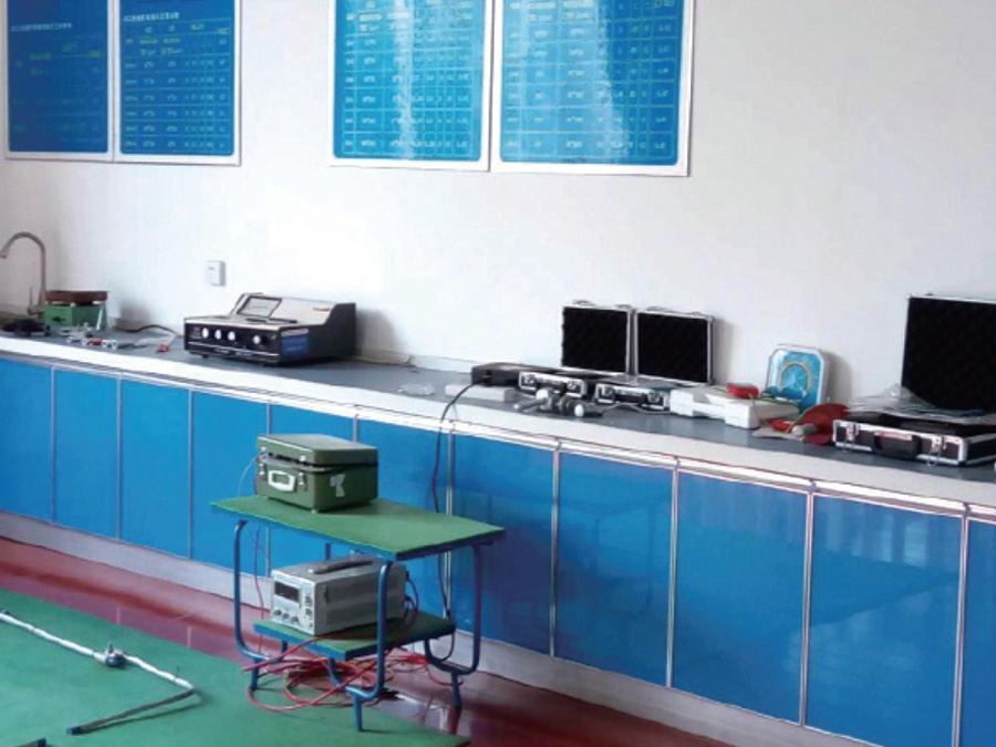 化学分析试验台